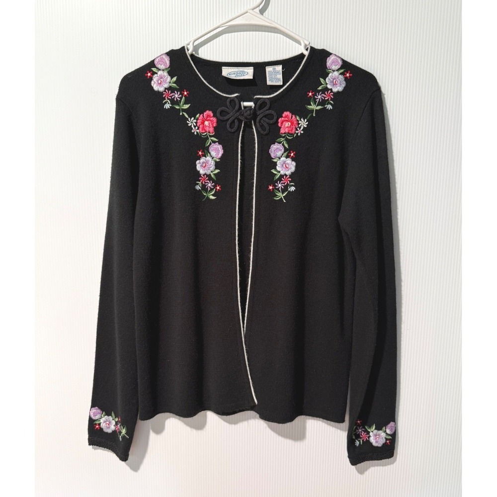 Vintage 90s Northern Isles Embroidered Knit Floral Sweater Black M Frog Closure